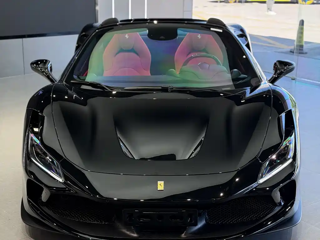 Ferrari F8 — миниатюра 2