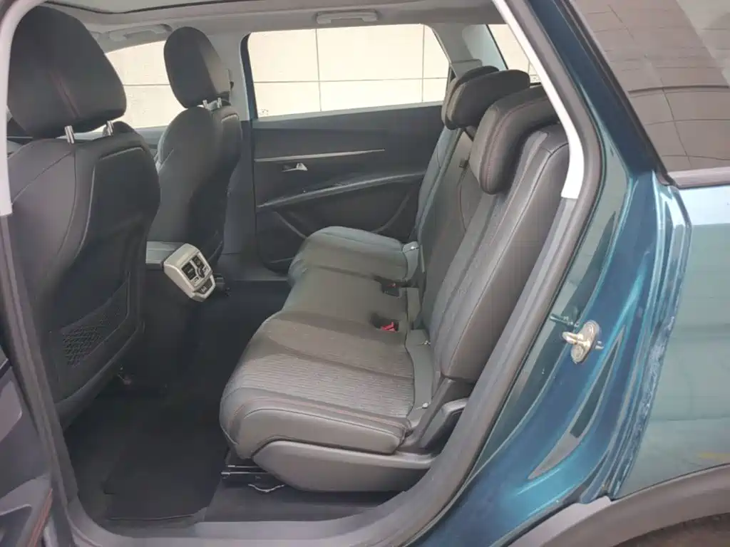 Peugeot 5008 — миниатюра 17