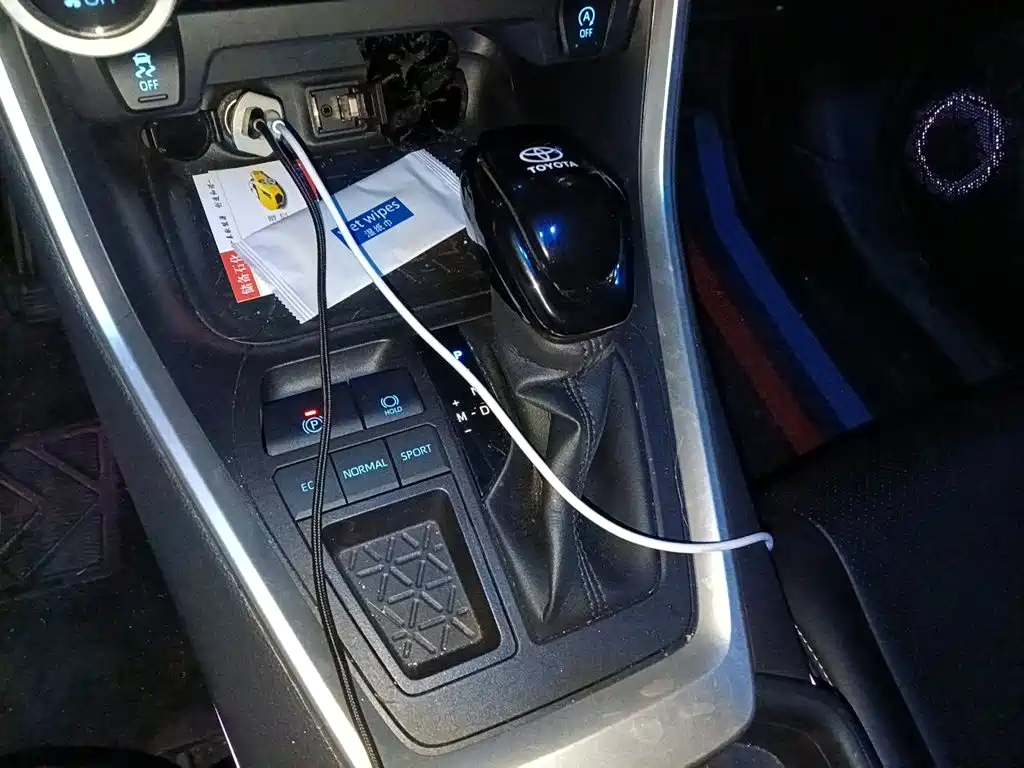 Toyota RAV4 — миниатюра 15