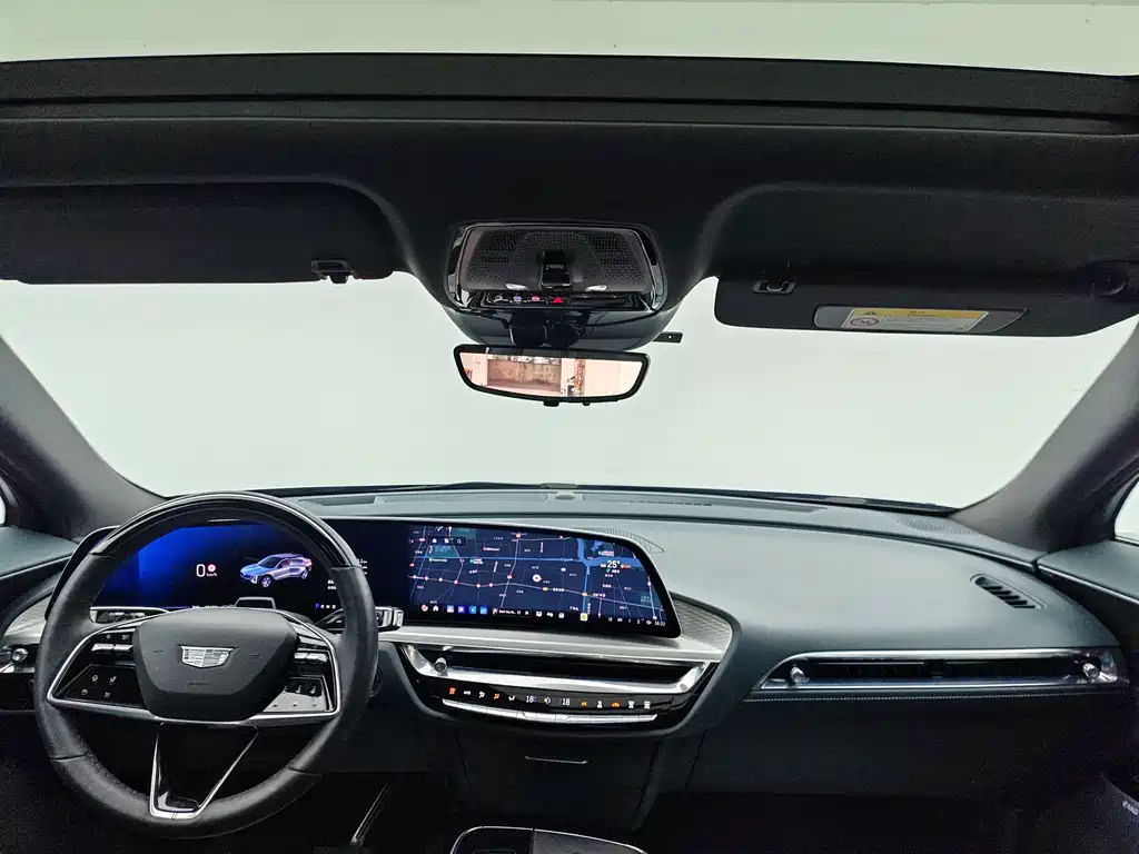 Cadillac Lyriq — миниатюра 3