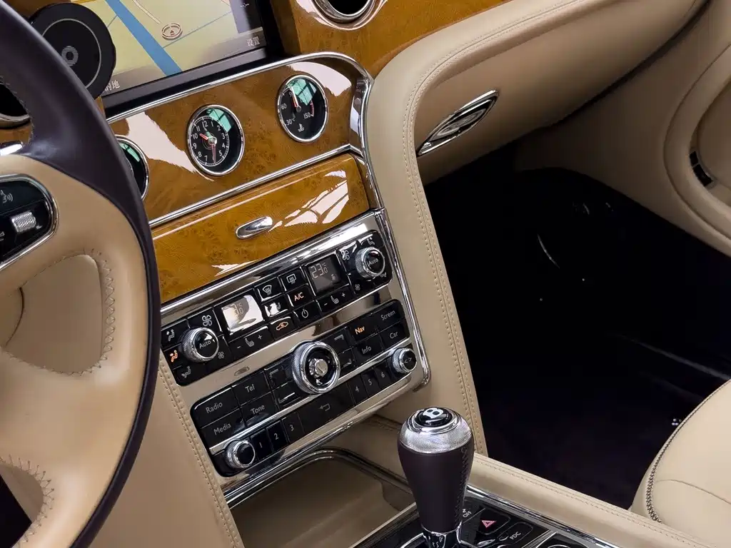 Bentley Mulsanne — миниатюра 26