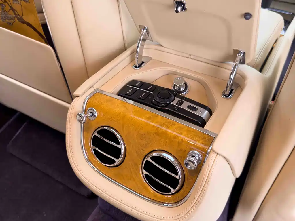Bentley Mulsanne — миниатюра 36