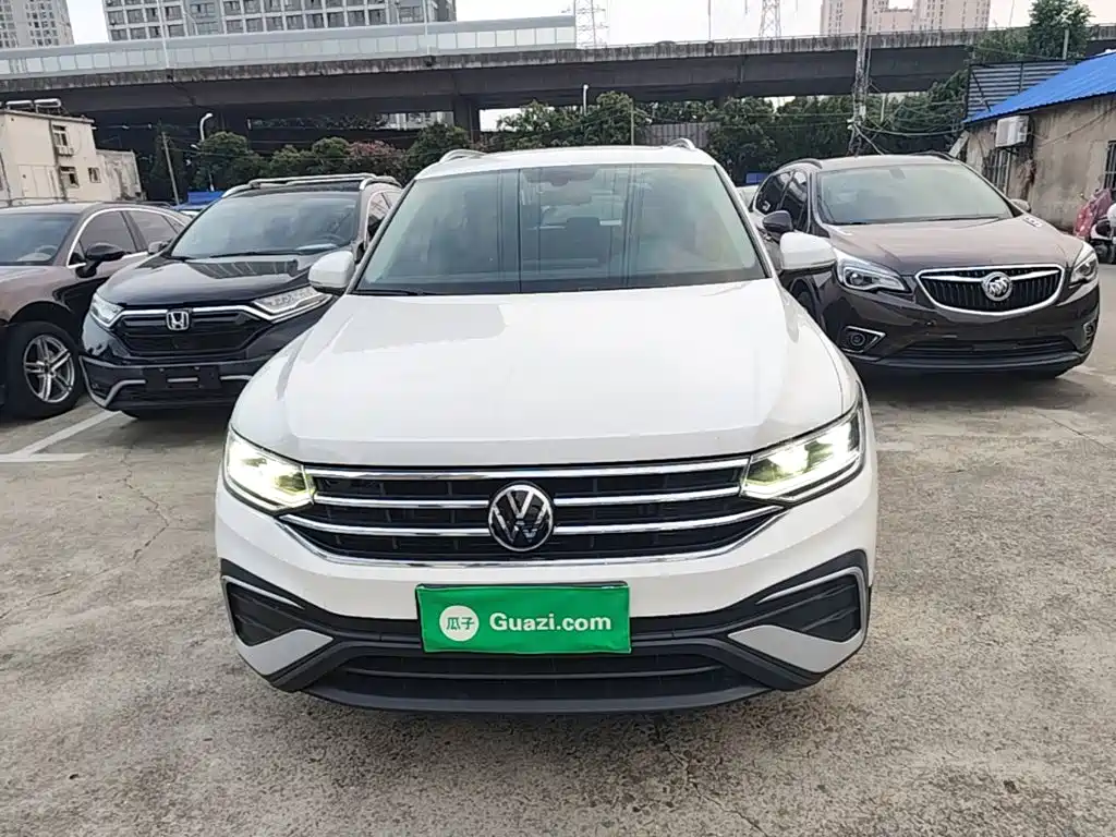 Volkswagen Tiguan L — миниатюра 3