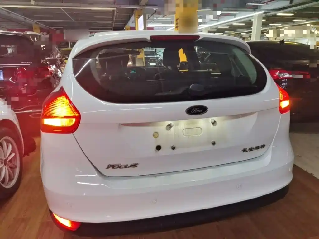 Ford Focus — миниатюра 6