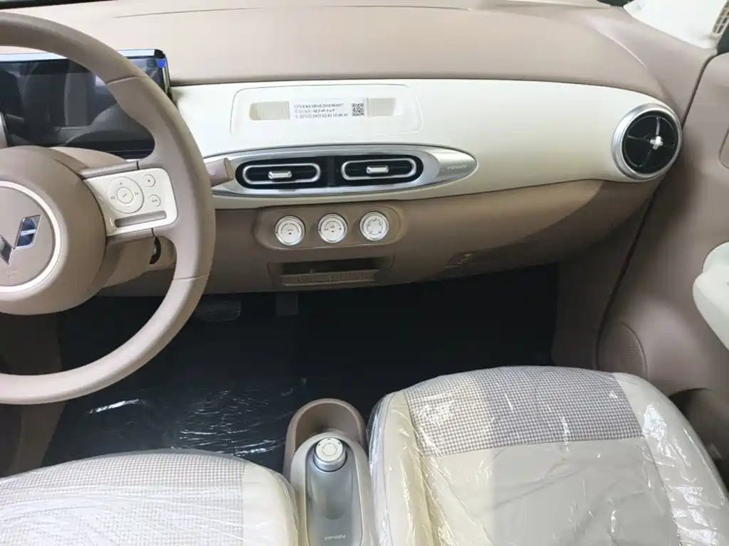 Wuling MINIEV — миниатюра 13