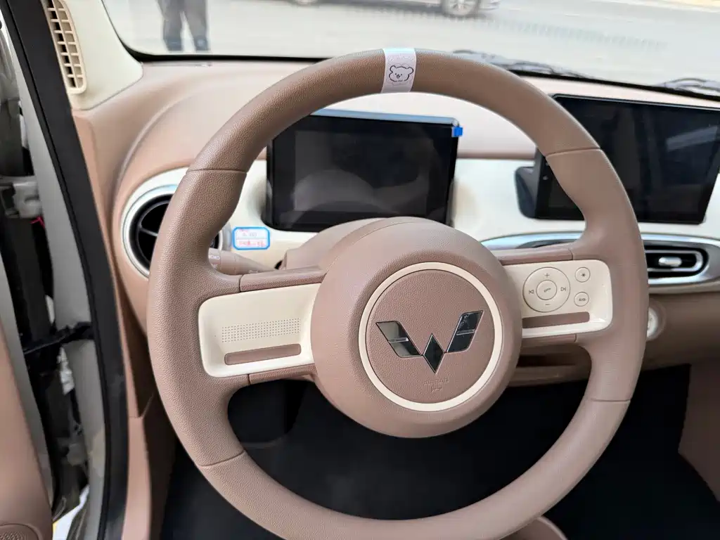Wuling MINIEV — миниатюра 18