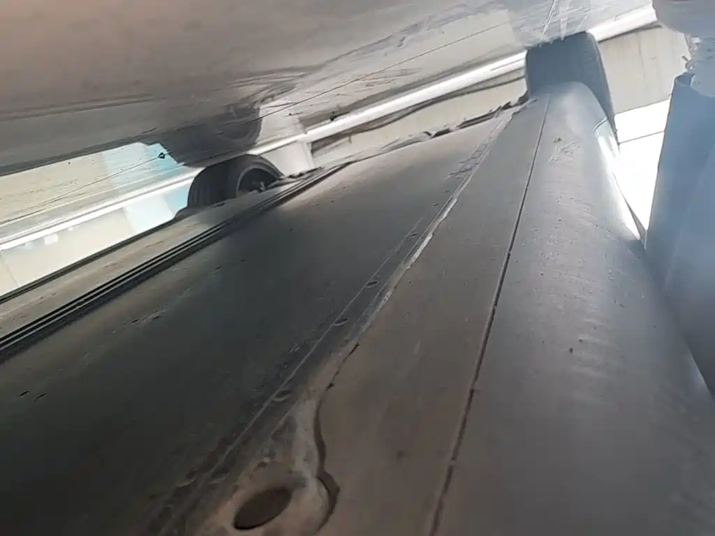 Tesla Model Y — миниатюра 21
