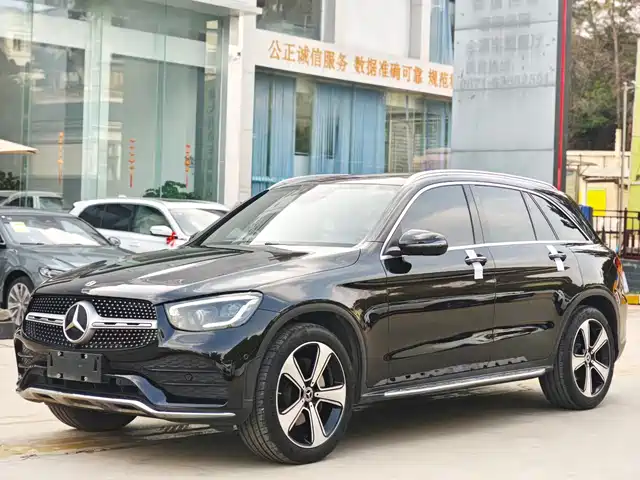 MERCEDES-BENZ GLC