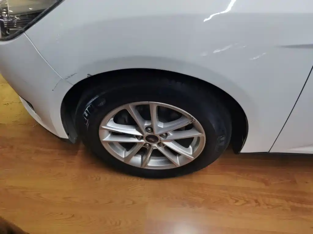 Ford Focus — миниатюра 23