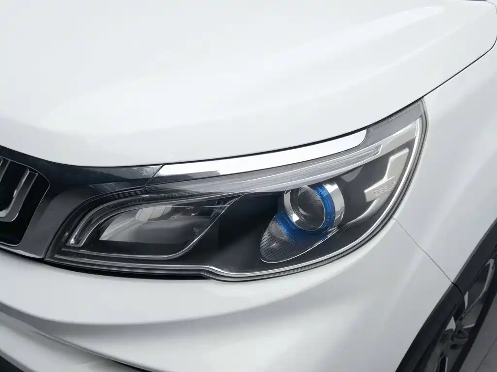 Geely Vision X3 — миниатюра 7