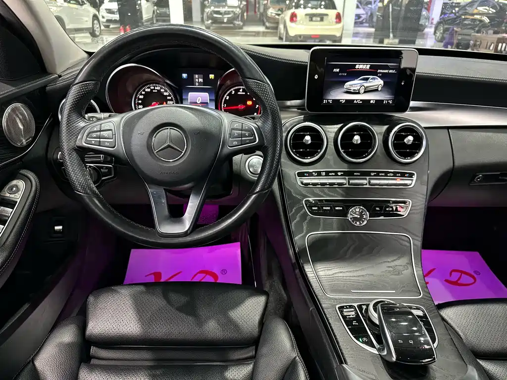 Mercedes-Benz C-Class — миниатюра 12