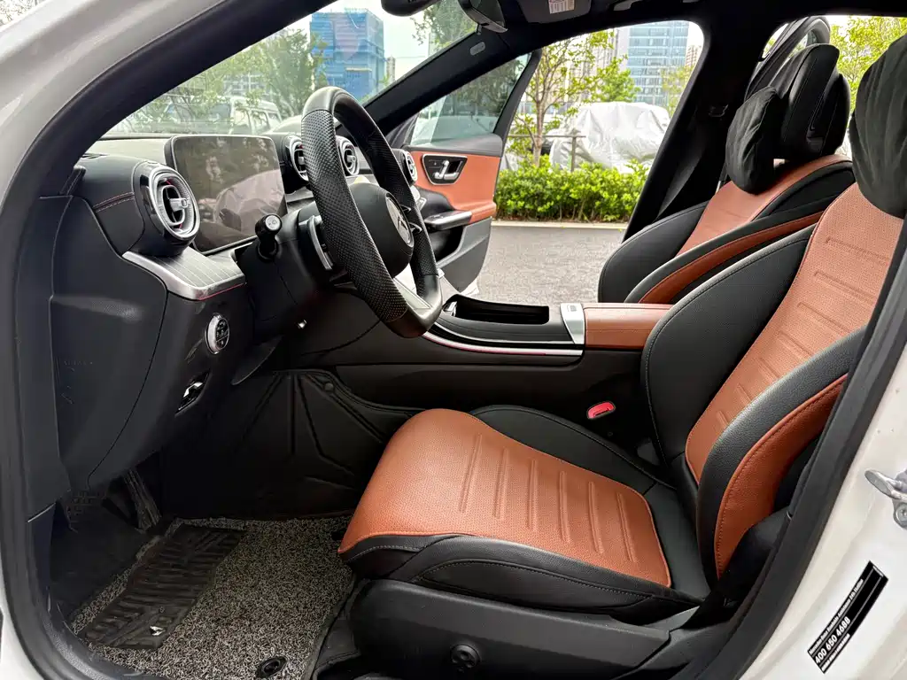 Mercedes-Benz C-Class — миниатюра 13