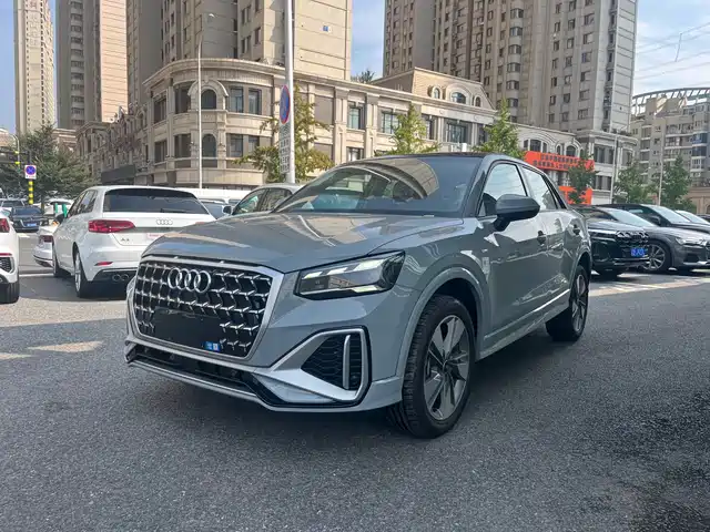AUDI Q2L 2025