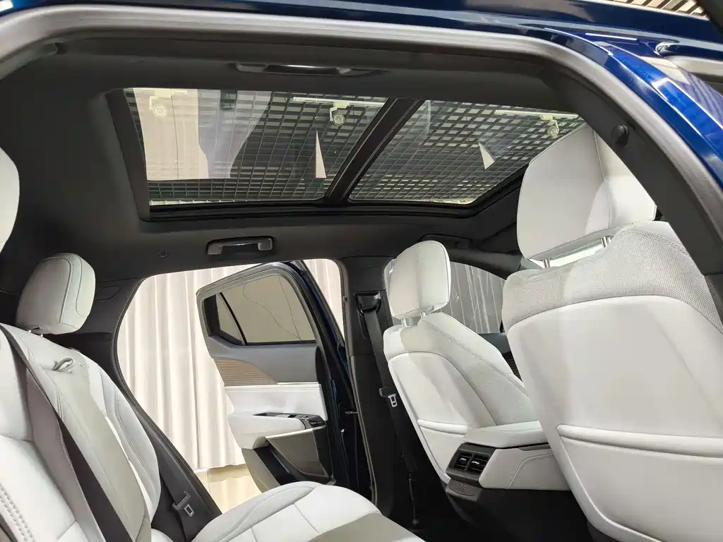 Cadillac GT4 — миниатюра 16