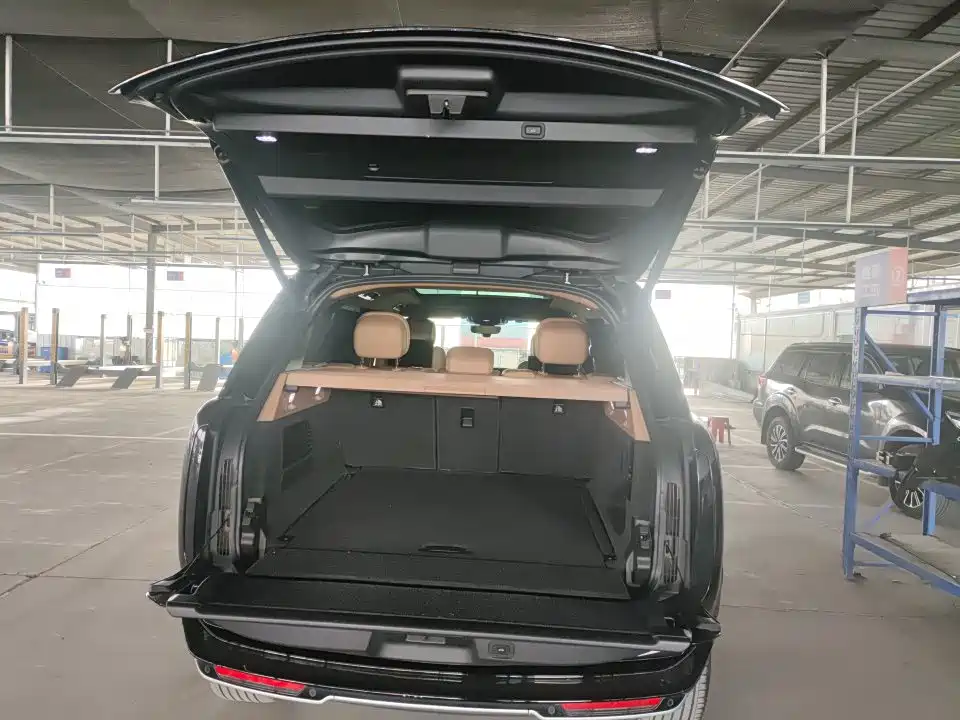 Land Rover Range Rover — миниатюра 7