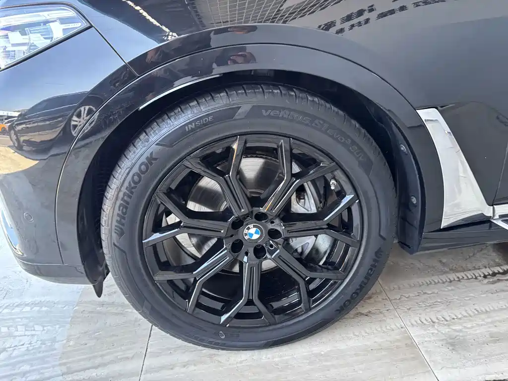 BMW X7 — миниатюра 32