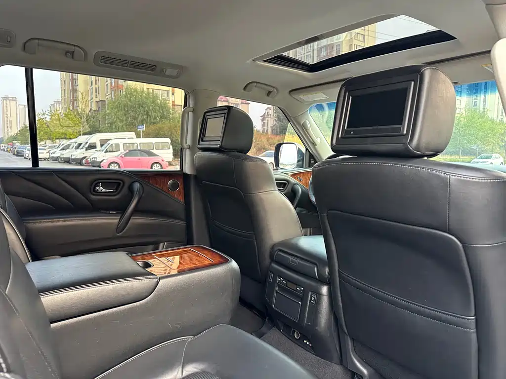 Infiniti QX80 — миниатюра 28
