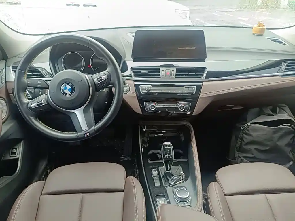BMW X2 2023 sDrive25i M