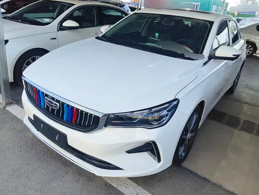 Geely Emgrand 2023