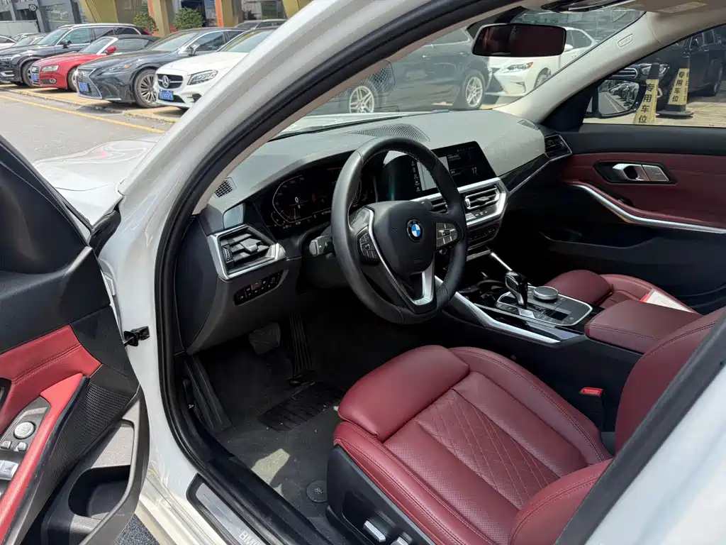 BMW 3 Series - фото 4
