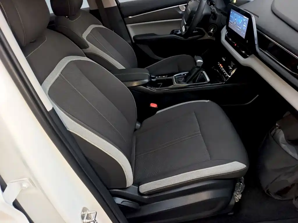 Wuling Victory — миниатюра 25