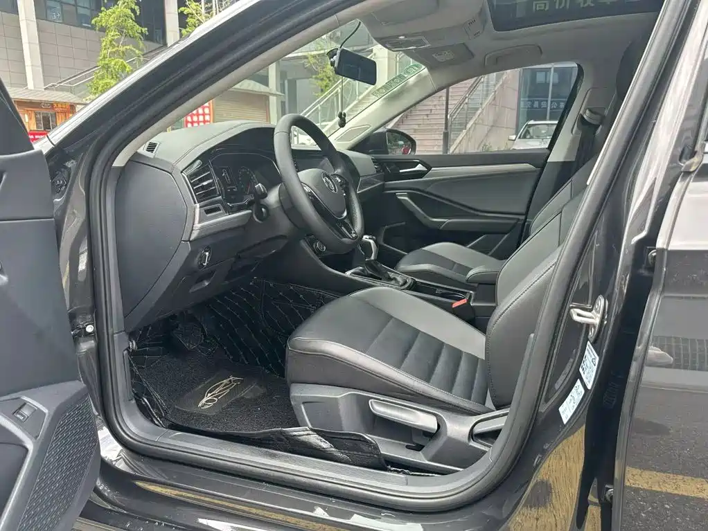 Volkswagen Sagitar — миниатюра 4