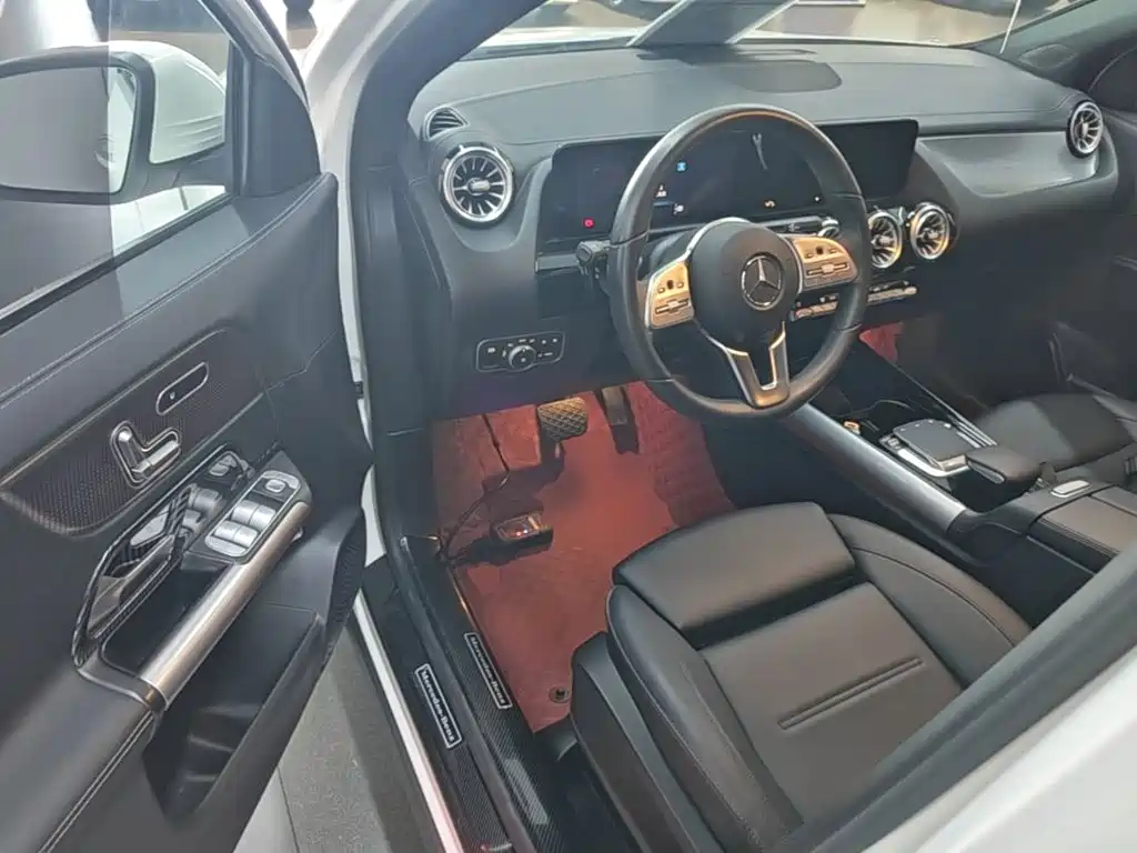 Mercedes-Benz GLA — миниатюра 16