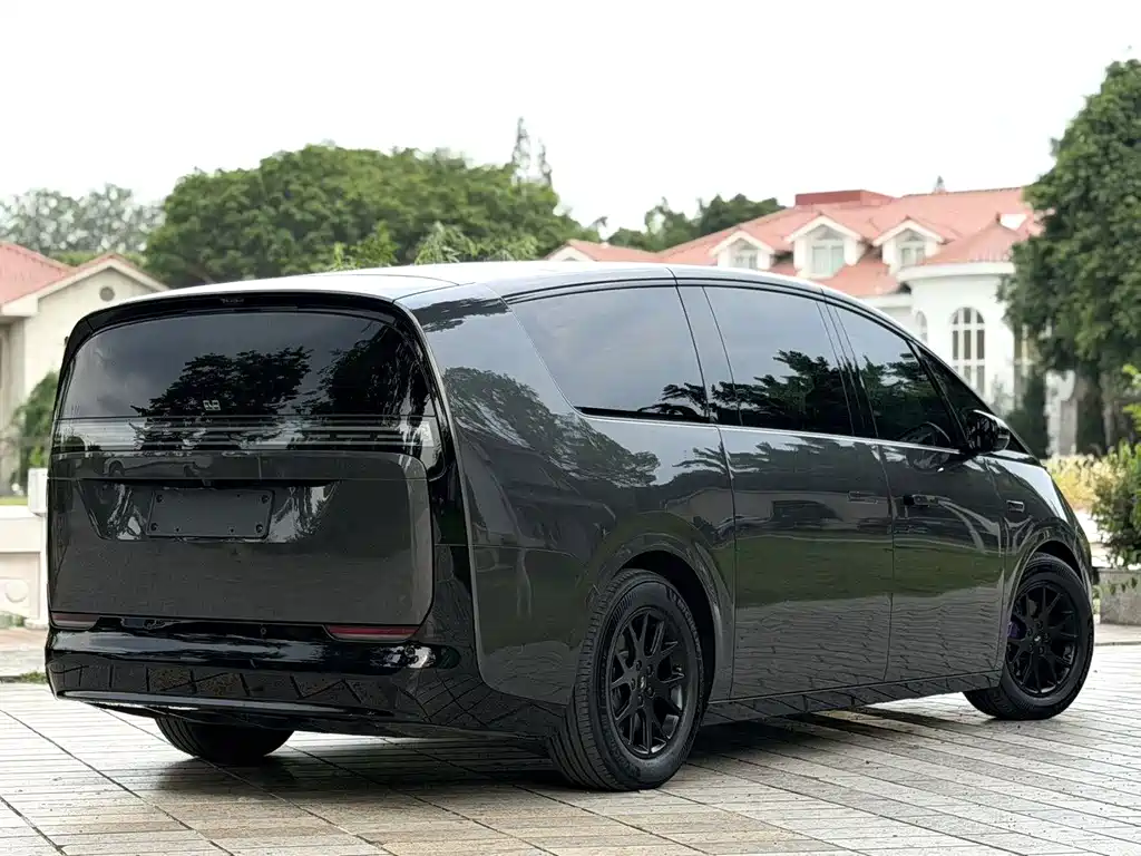 Li Auto Li MEGA — миниатюра 7