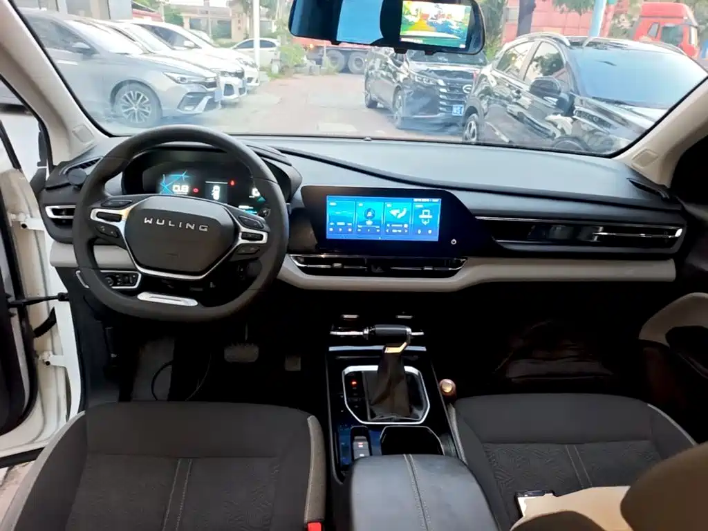 Wuling Victory — миниатюра 10