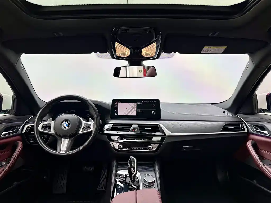 BMW 5 Series — миниатюра 5