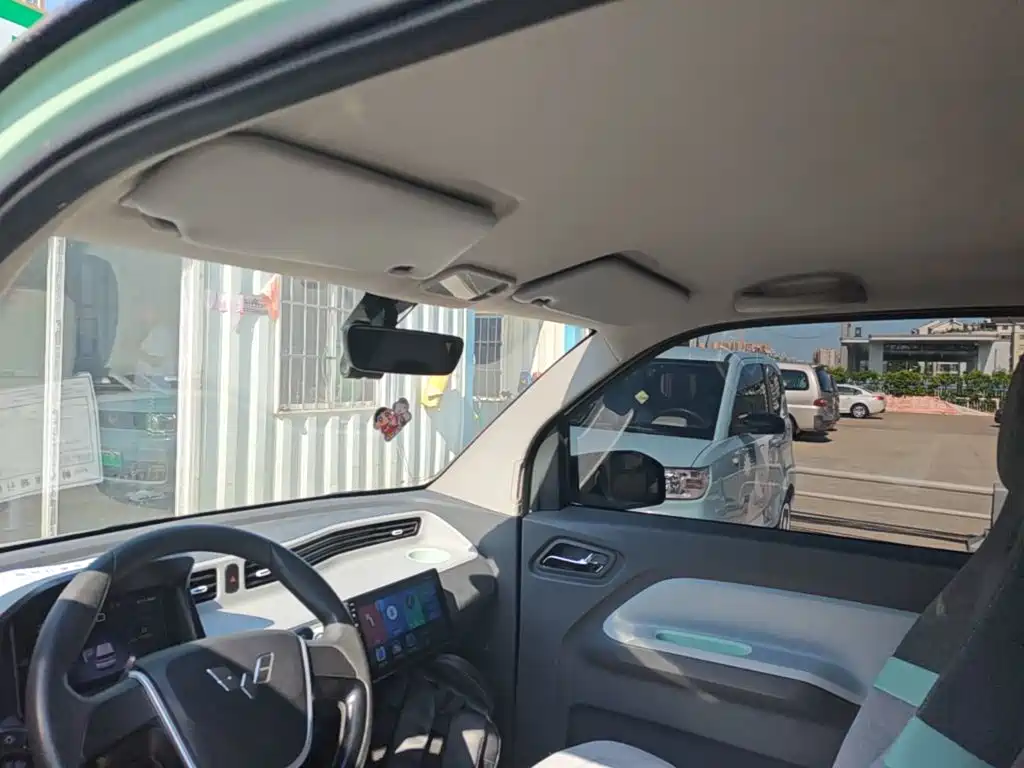 Wuling MINIEV — миниатюра 18