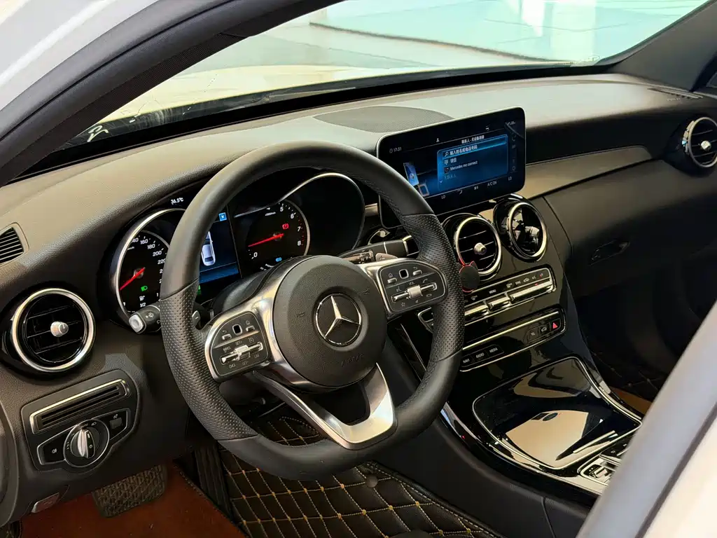 Mercedes-Benz C-Class — миниатюра 10
