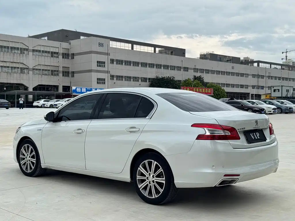 Peugeot 408 — миниатюра 7