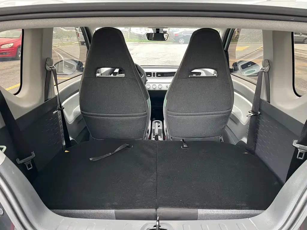 Wuling MINIEV — миниатюра 11