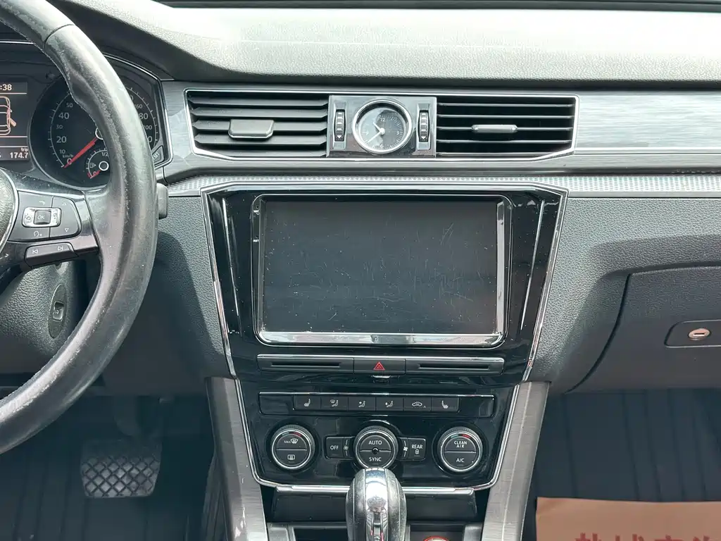 Volkswagen Passat — миниатюра 14