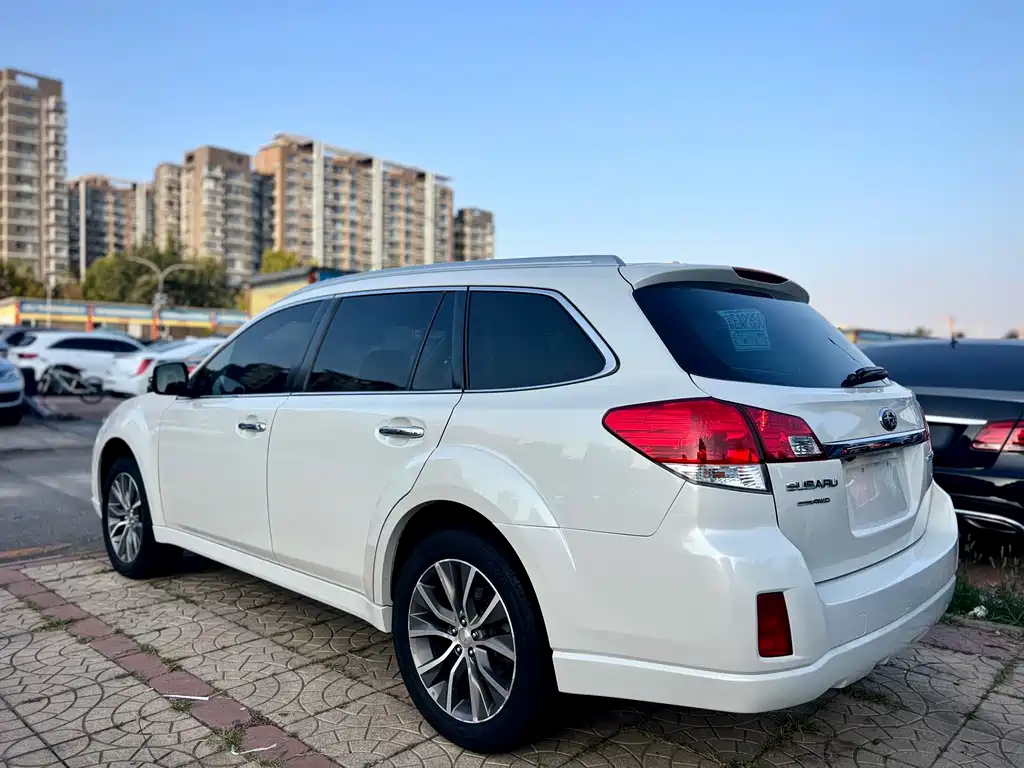 Subaru Outback — миниатюра 6