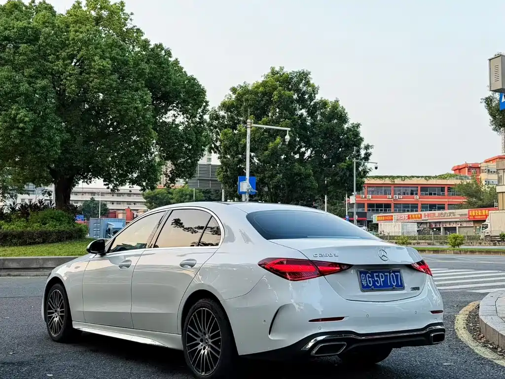 Mercedes-Benz C-Class — миниатюра 5