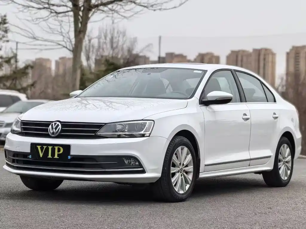 Volkswagen Sagitar 2015