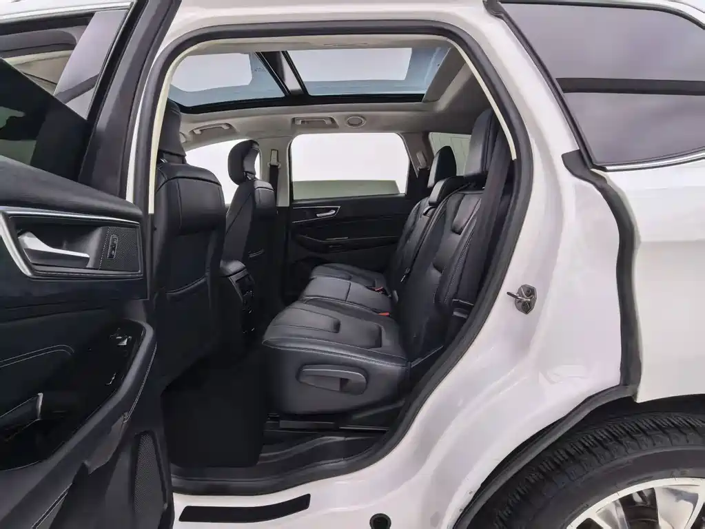 Ford Edge — миниатюра 16