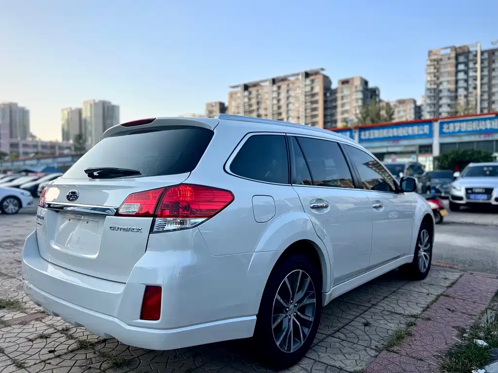 Subaru Outback — миниатюра 10