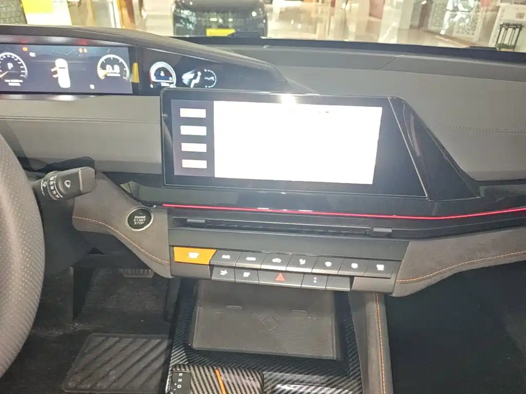 Changan UNI-V — миниатюра 13