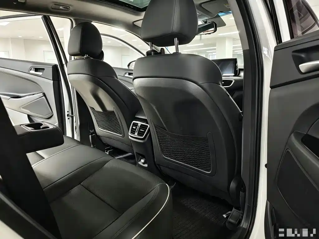 Hyundai Tucson — миниатюра 10