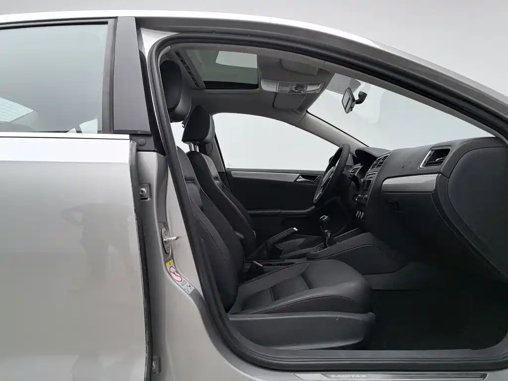 Volkswagen Sagitar — миниатюра 23