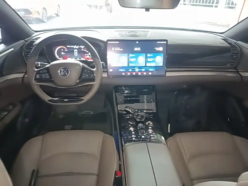 BYD Han — миниатюра 10