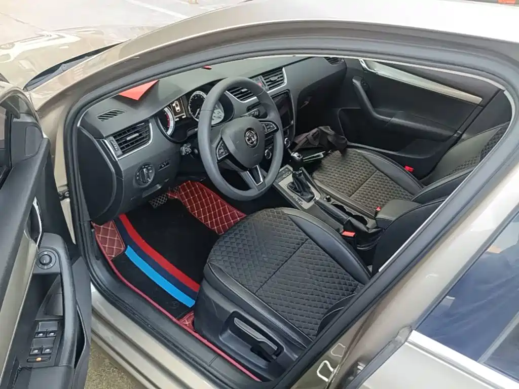 Skoda Octavia — миниатюра 16