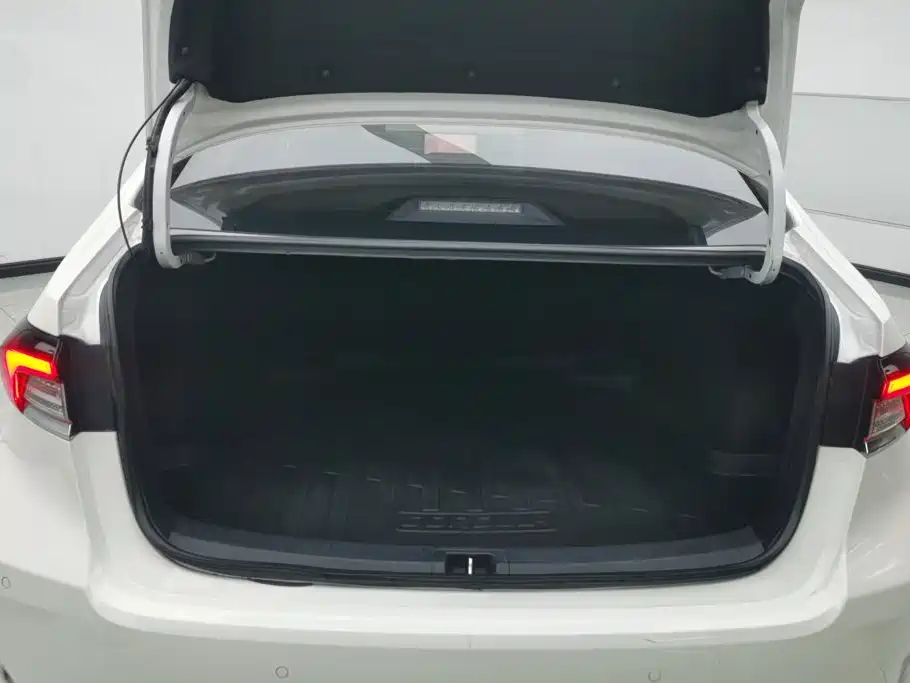 Toyota Corolla — миниатюра 4