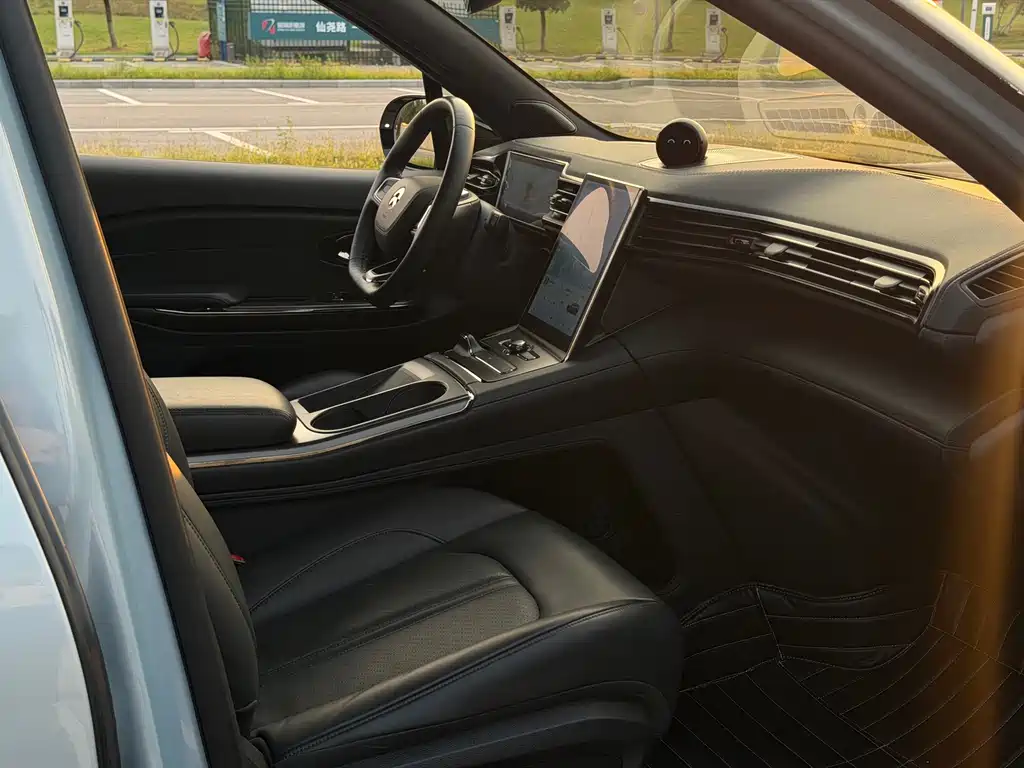 NIO ES6 — миниатюра 11
