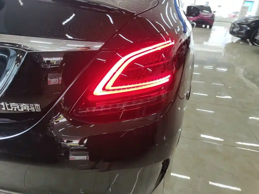 Mercedes-Benz C-Class — миниатюра 8