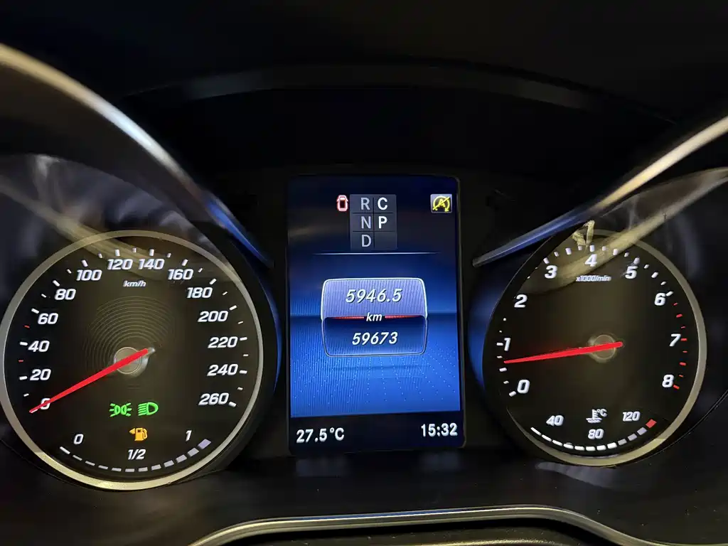 Mercedes-Benz V-Class — миниатюра 4
