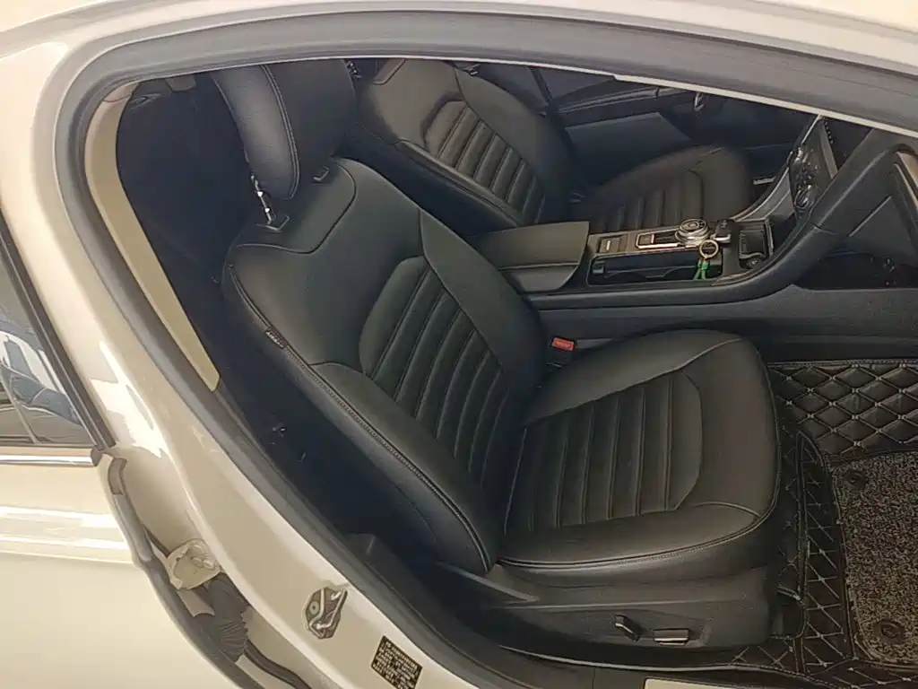 Ford Mondeo — миниатюра 25